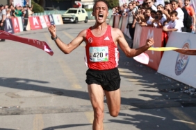 17-uluslararasi-tarsus-yari-maratonuna-turk-sporcular-damga-vurdu-8WnS2RBT.jpg