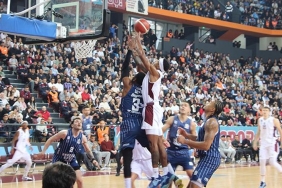 anadolu-efes-galibiyet-serisini-surdurdu-qHi44iA7.jpg