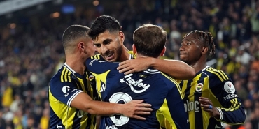 fenerbahce-2-1-misirlicomtr-fatih-karagumruk-mac-sonucu-ozet-kanarya-kadikoyde-hata-yapmadi-aXBWEBDq.jpeg