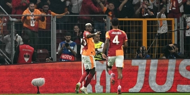 osimhen-rekora-doymuyor-hem-burak-yilmazi-gecti-hem-de-L5r4rd4R.jpeg