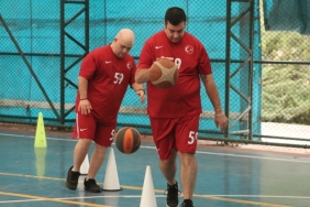 tekirdagda-ozel-bireyler-gelisimlerini-basketbolla-artiriyor-Wcse8QFg.jpg