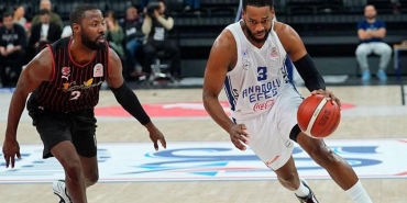 anadolu-efes-6-haftada-manisa-basketi-32-sayi-farkla-gecti-6da-6-yapti-UTNBRgaH.jpg
