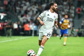 besiktas-baskani-serdal-adalidan-rafa-silva-resti-bonservisini-getirmedigi-surece-ZG54qvwl.jpeg
