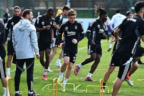 besiktas-fatih-karagumruk-maci-hazirliklarina-devam-etti-DxVptLpy.jpeg