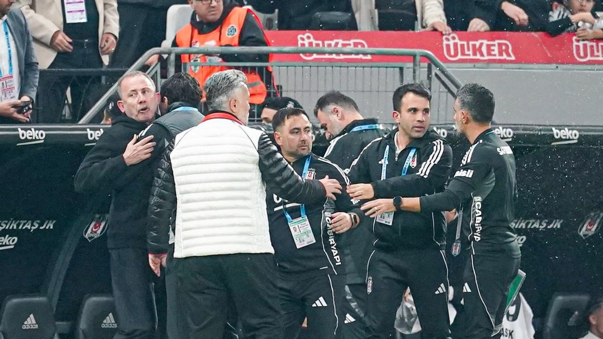 besiktas-yardimci-antrenoru-murat-kaytaz-bunu-anlamakta-zorlaniyoruz-m3TEljie.jpg