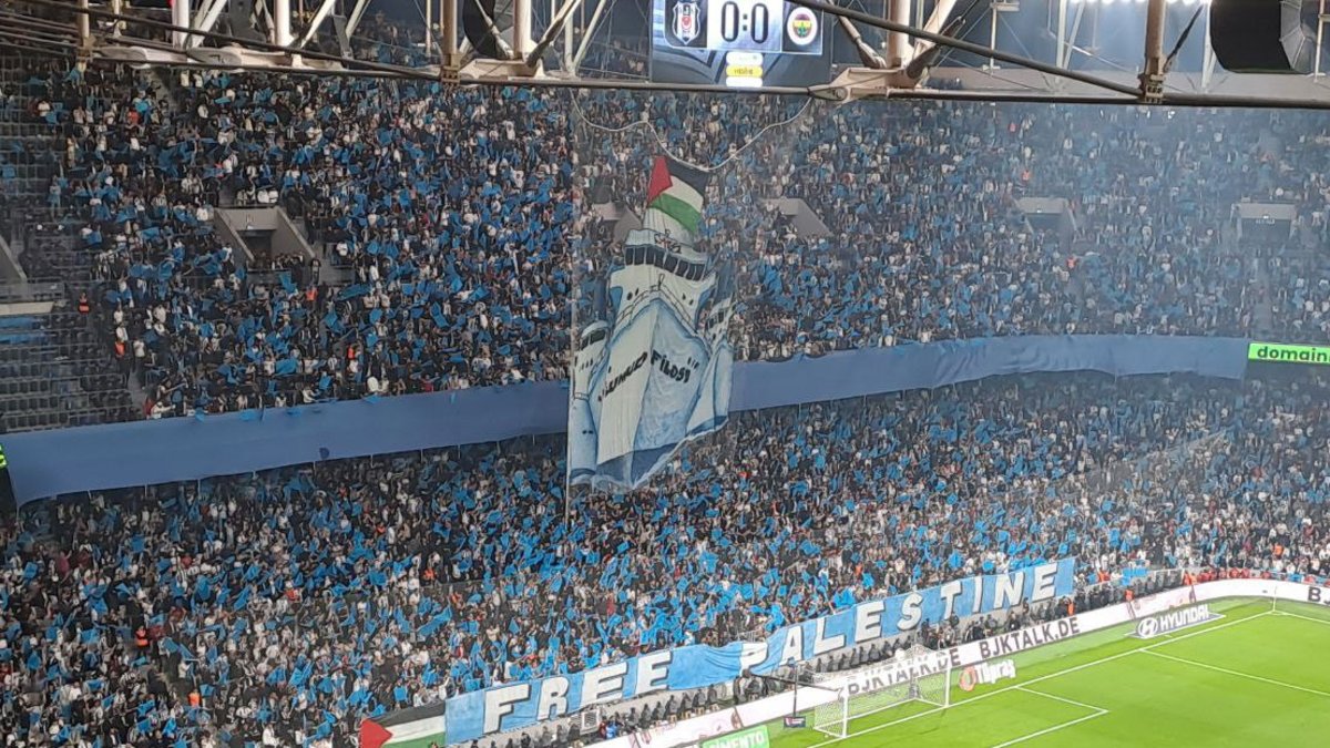besiktasli-taraftarlar-derbide-filistini-unutmadi-GhaLURw4.jpg