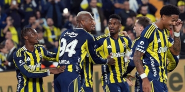 fenerbahce-seriyi-5-maca-cikarmanin-pesinde-iste-tedesconun-rizespor-maci-11i-XG6YwZpb.jpeg