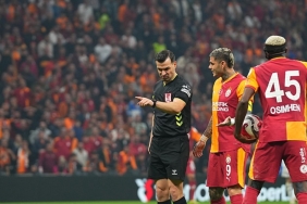 osimhenin-pozisyonunda-penalti-verilmeli-miydi-ahmet-cakar-yorumladi-Ukgb365n.jpg