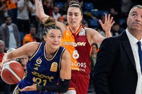 pota-derbisinde-kazanan-fenerbahce-galatasaray-fenerbahce-mac-sonucu-71-75-WcWB4692.jpg