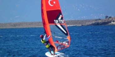 ruzgar-sorfu-turkiye-ligi-focada-tamamlandi-GC64gnIs.jpg