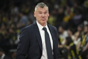 sarunas-jasikeviciusa-yeni-sozlesme-yolda-sKOFQvmk.jpg