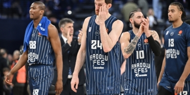 anadolu-efes-bu-sezon-hayal-kirikligi-yasatiyor-FPznYK5u.jpg