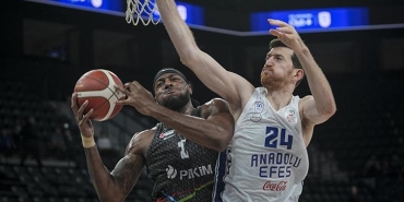 anadolu-efes-paramparca-ligde-ust-uste-4-yenilgi-aliaga-petkim-spor-anadolu-efes-NRWIO3Dl.jpg