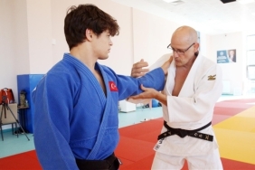 erkekler-judo-super-ligde-kocaeli-buyuksehir-belediye-kagitspor-sampiyon-dDQ32mme.jpg