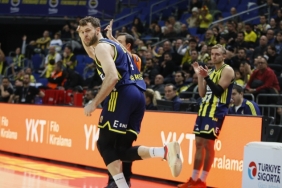 fenerbahce-beko-yili-galibiyetle-kapatti-QT7OLu8Q.jpg