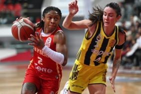 fenerbahce-opet-deplasmanda-galip-1P4Dy5K5.jpg