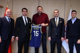 fenerbahcede-hidayet-turkogluna-ziyaret-ckRLhmHn.jpg