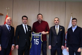 fenerbahceden-tbf-baskani-hidayet-turkogluna-ziyaret-p9knAydb.jpg