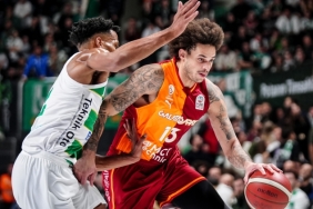galatasaray-basketbol-takimina-tasli-saldiri-4fklrfJ6.jpg