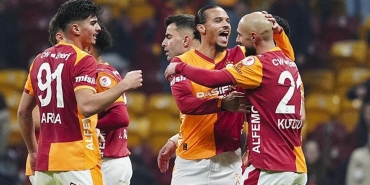 galatasaray-kupada-gruplara-3-puanla-basladi-galatasaray-basaksehir-mac-sonucu-1-0-Vz9fSEOW.jpg
