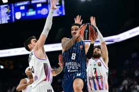 anadolu-efes-milan-deplasmaninda-u3nDqq6p.jpg