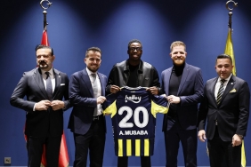 anthony-musaba-resmen-fenerbahcede-X3TpPKeR.jpg