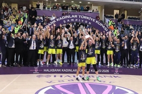 bakan-baktan-turkiye-kupasini-kazanan-fenerbahce-opete-tebrik-27iqbuhQ.jpg