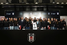 besiktas-ile-kafkas-mucevherat-arasinda-sponsorluk-anlasmasi-imzalandi-hJP45es4.jpg