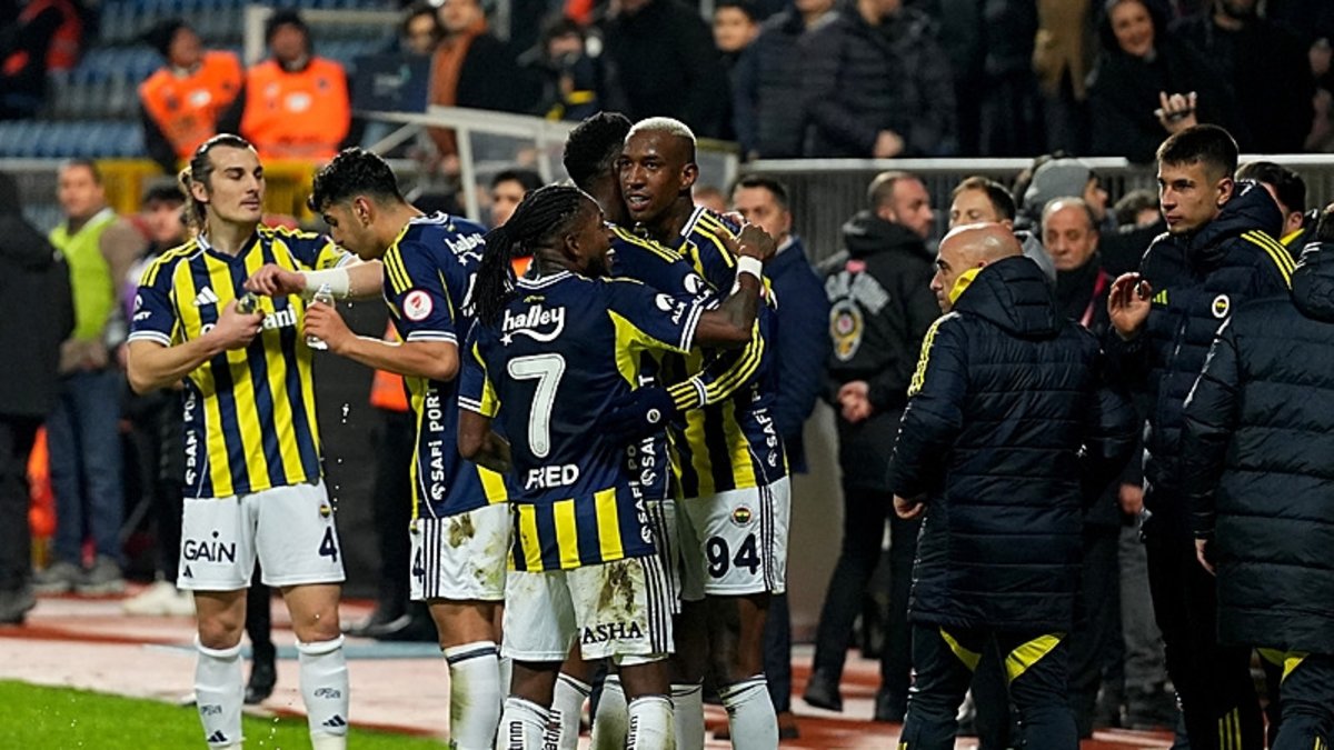 spor-yazarlarindan-beyoglu-yeni-carsi-spor-fenerbahce-maci-degerlendirmesi-VWQIBEQg.jpeg