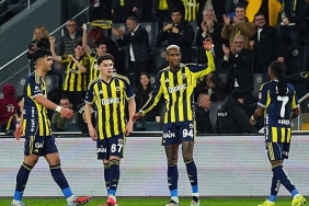 fenerbahce-kadikoyde-hata-yapmak-istemiyor-iste-domenico-tedesconun-genclerbirligi-maci-muhtemel-11i-Ph845Ptc.jpeg