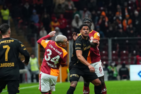 galatasaray-zecorner-kayserispor-macinda-gol-iptal-edildi-4A2yNFaE.png