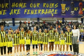 kadinlar-basketbol-liginde-derbi-heyecani-abpYF5P2.jpg