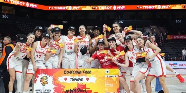 a-milli-kadin-basketbol-takiminin-dunya-kupasi-sevinci-68A8XGQ9.jpg