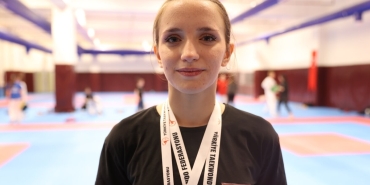 ablasindan-etkilenerek-basladigi-tekvandoda-olimpiyat-hayali-kuruyor-ncHnv7e3.jpg
