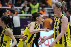 fenerbahce-opet-yari-final-serisinde-one-gecti-kHRFplzz.jpg