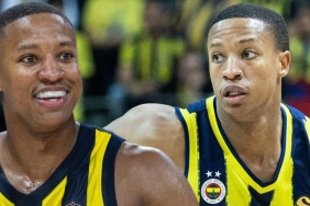 fenerbahcede-ayrilik-iste-devon-hallun-yeni-takimi-xYLltZ19.jpg