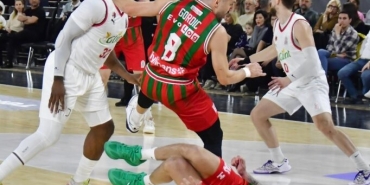 karsiyaka-manisa-basket-karsisinda-maglup-MBlxneOQ.jpg