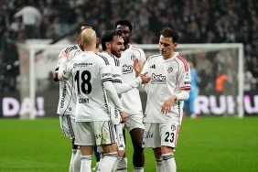 spor-yazarlarindan-besiktas-kasimpasa-sonrasi-flas-sozler-bayram-sekeri-FHMQ9ean.jpeg