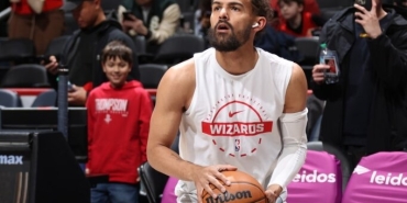 trae-young-persembe-gunu-wizards-formasiyla-ilk-macina-cikacak-J4SvMld4.jpg